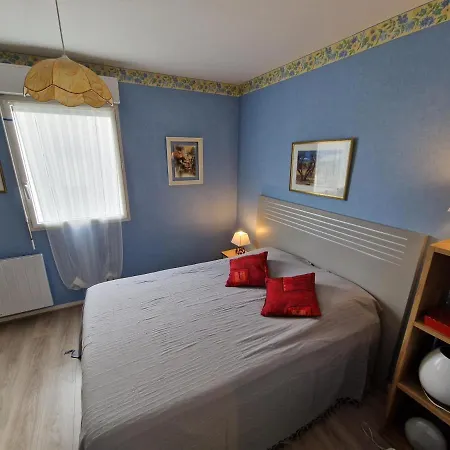Chatelaillon-Plage Centre-Ville: Apt 4 Pers, Balcon, Parking, Piscine, Wifi Apartment Châtelaillon-Plage